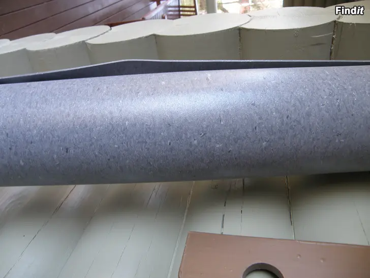 Säljes Badrumsmatta. Tarkett Granit Safe. Bredd 2 m x 1,8 m