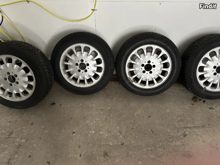 Säljes Mercedes fälgar och friktionsdäck