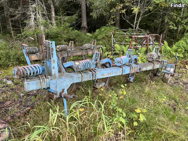 Säljes Fiskars plogar
