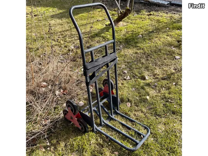 Myydään Porraskärryt