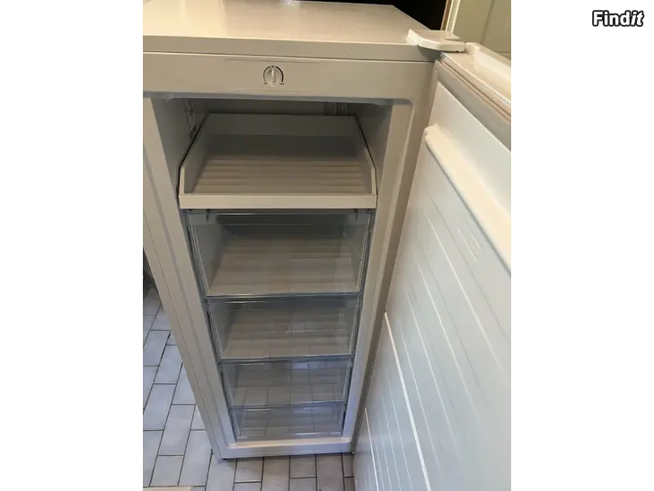 Myydään Hisense frysskåp
