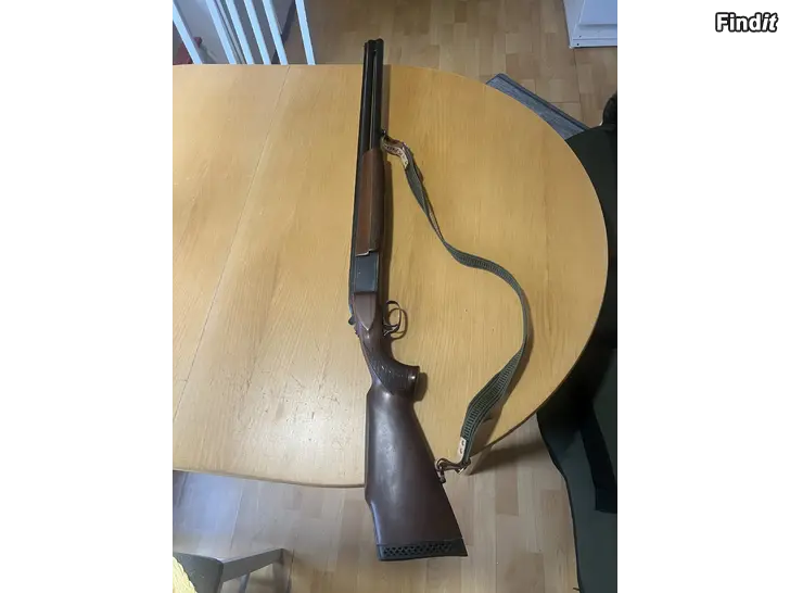 Myydään 12cal haulikko Tikka M77