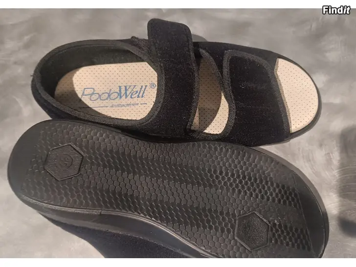 Myydään Podowell laitoskengät