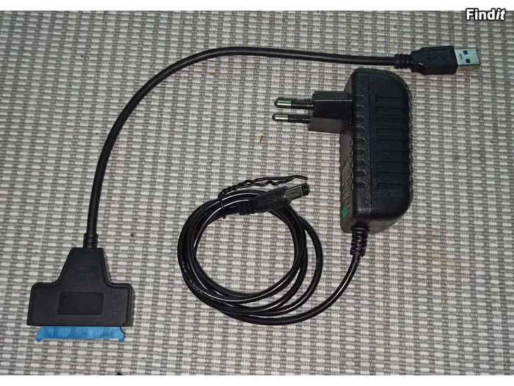 Myydään SATA 3.5 2.5 to USB kovalevyadapteri