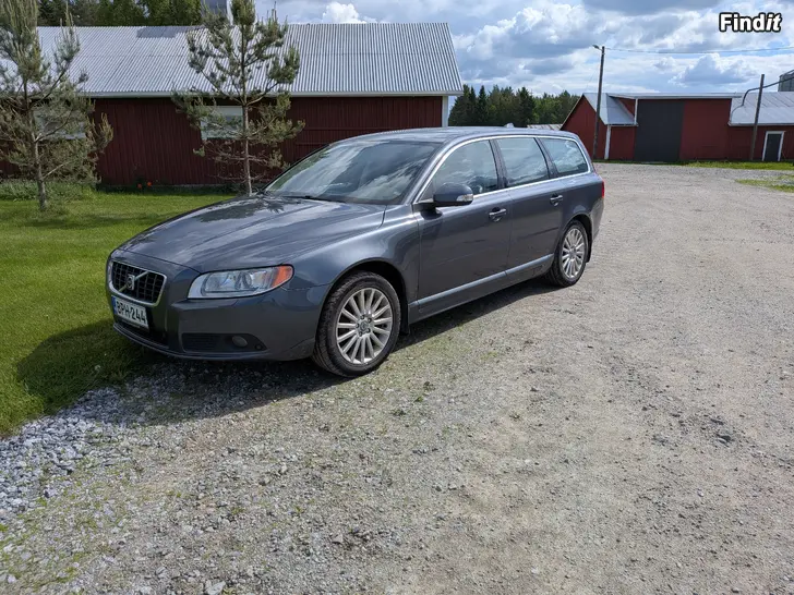Säljes Volvo V70 2,4D Summum
