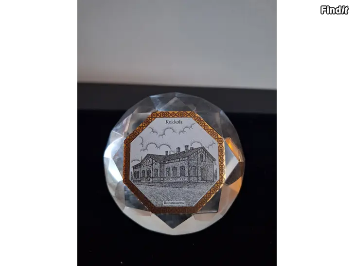 Myydään KRISTALLIT