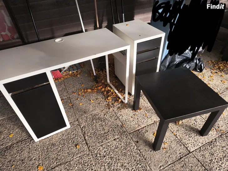 Säljes Skrivbord, tv bord, skåp, vardagsrumsbord och diverse andra möbler