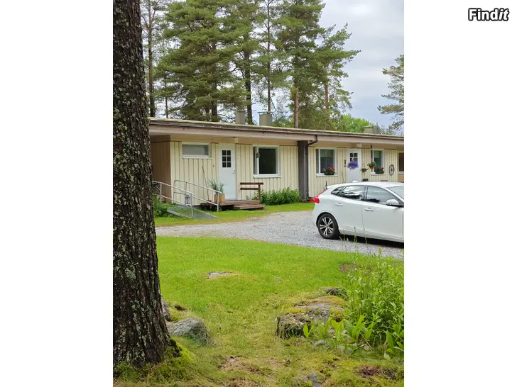 Säljes Nyrenoverad radhus lägenhet 2 rum + kök, 64,5 kvm