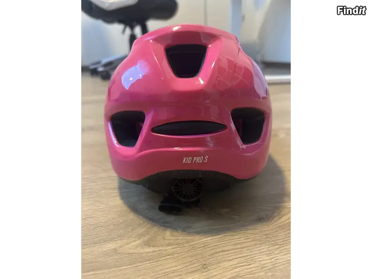 Myydään Cykelhjälm för barn - S