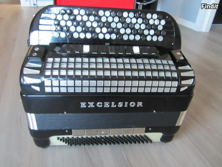 Myydään Dragspel EXCELSIOR professional 921