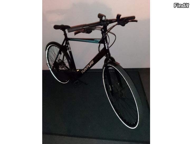 Myydään Tunturi RX700 28 hybridipyörä 60 cm rungolla