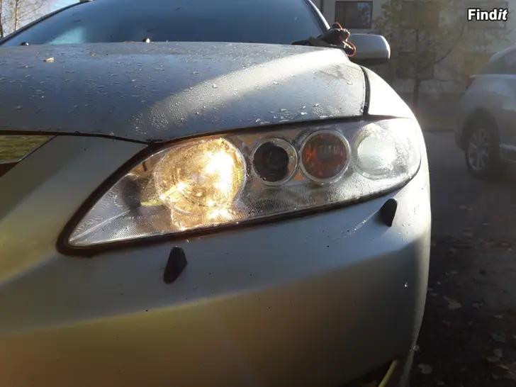 Säljes Mazda 6 farmarin 2004 varaosia