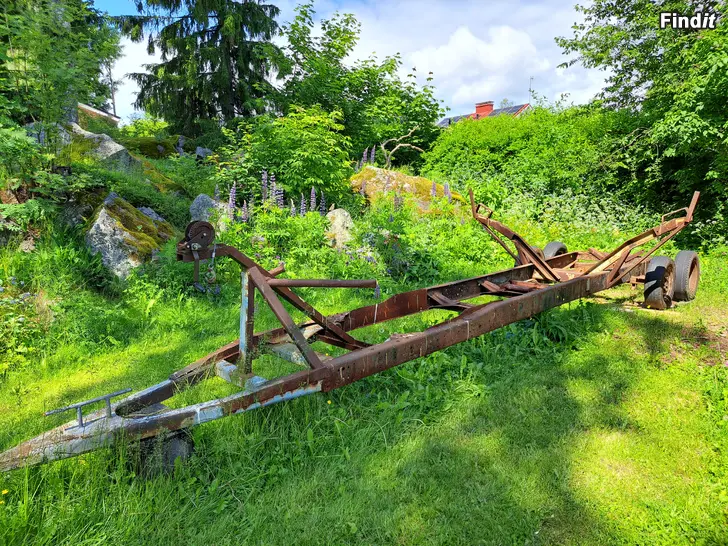Myydään Venekärry