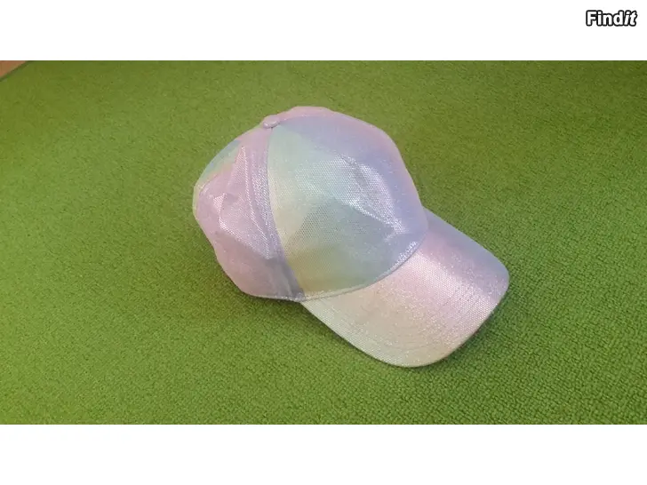 Myydään Lindex lippalakki 8-13v hinta 4e