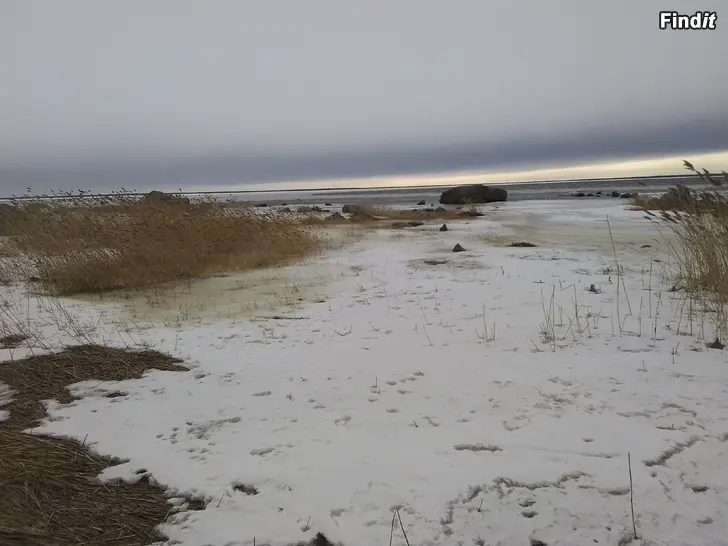 Myydään Tomt på Bergö