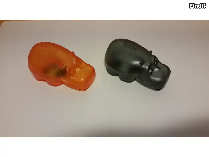 Säljes Osuuspankin Hippo-säästöpossu 2kpl 2x5e