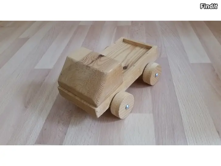 Myydään Puuauto puinen kuorma-auto DIY  -hinta 2e