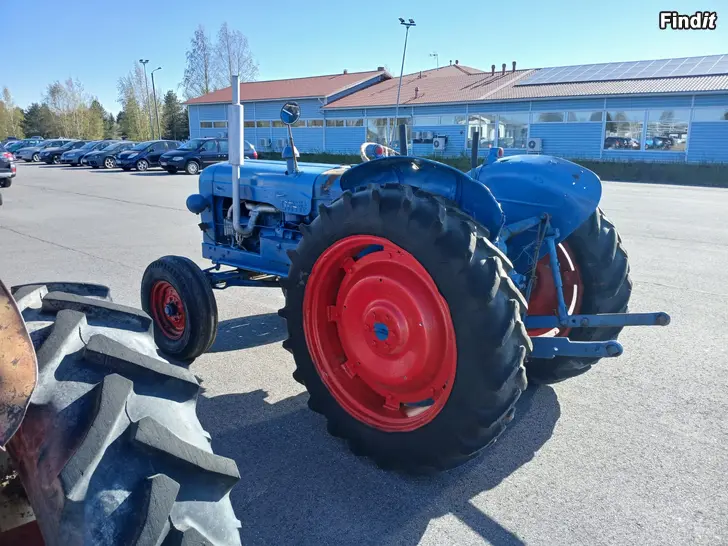 Myydään Fordson Major