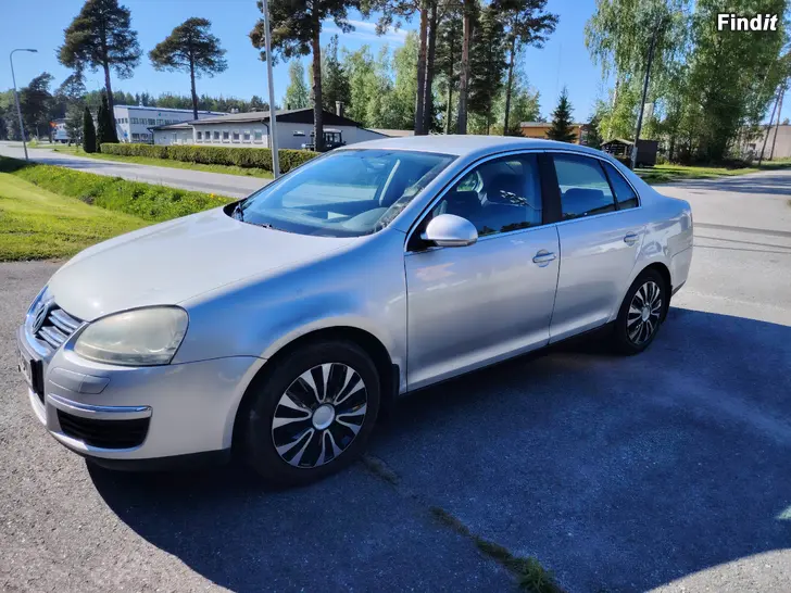 Säljes Volkswagen Jetta 1.6 automat