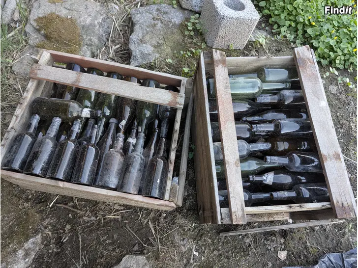 Säljes Ca 70st gamla glasflaskor från tidigt 1900-tal