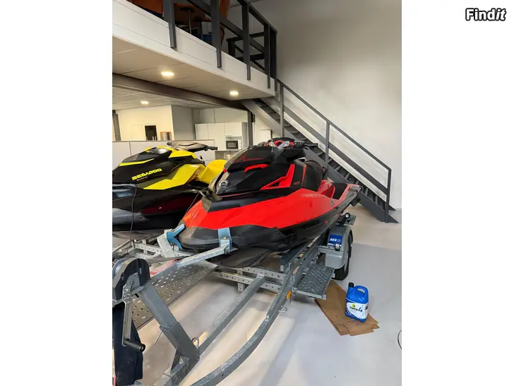 Myydään See-Doo RXP 300 RS vesijetti