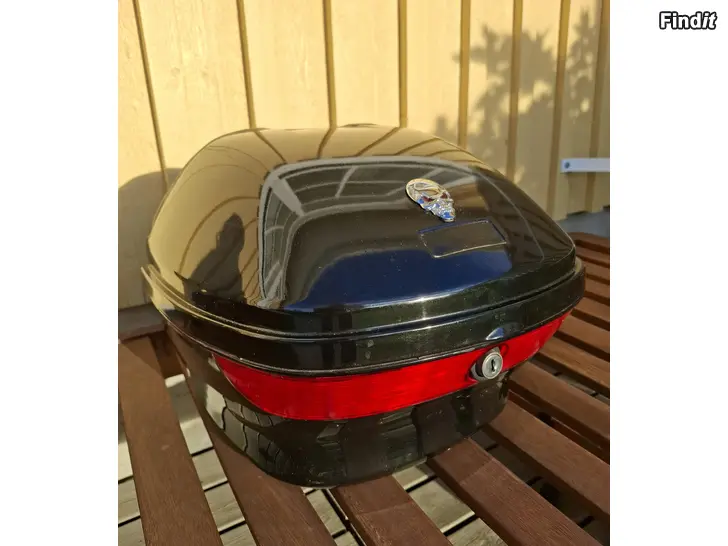 Säljes Topbox till vespa