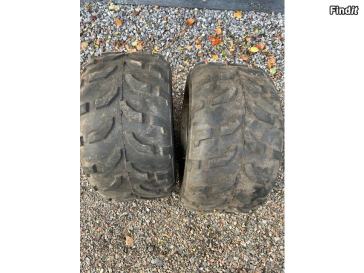 Myydään Maxxis 22x10-10 mönkijän renkaat