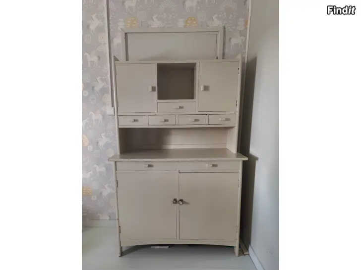 Myydään Emännänkaappi