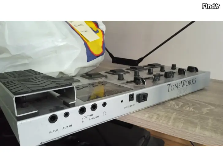 Myydään KORG ToneWorks Ax 1500 G multifx pedaali