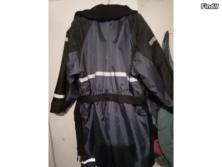 Myydään Kellunta haalari