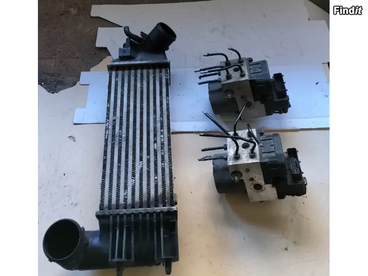 Myydään Takavalot osia abs ohjainyksikkö