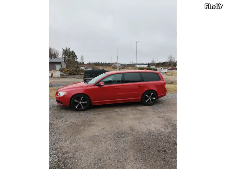 Myydään Volvo V70 2.4D Momentum Man