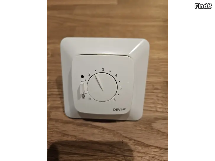 Säljes Golvvärme termostat Devi D528 Danfoss