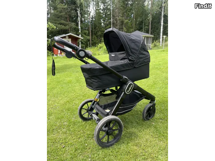 Säljes Emmaljunga NXT90F kombinationsvagn + tillbehör