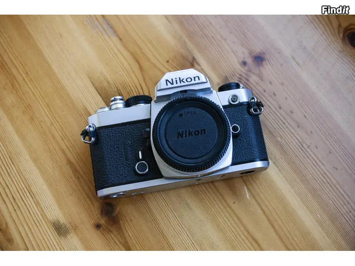 Myydään Nikon FM