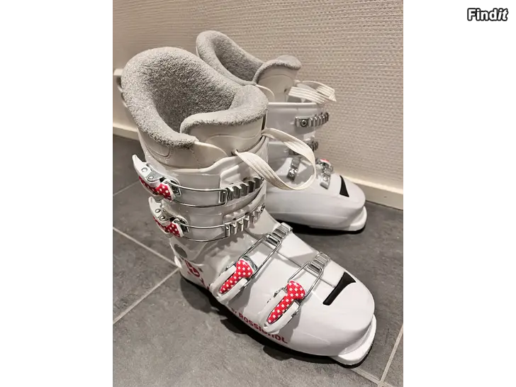 Säljes Lakettelumonot 24,5 Rossignol