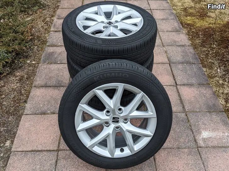 Säljes Seat fälgar / Kumho sommardäck 205/55R16 Audi/VW/Seat/Skoda