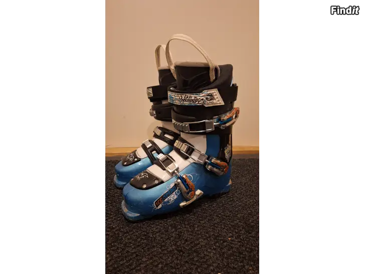 Säljes Slalomskor 23.5