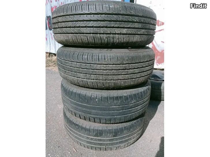 Myydään Kesärenkaat 195/65R15 vanteet 5-112 MB