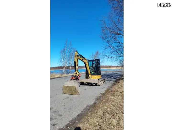 Uthyres Uthyres 5tons cat grävare