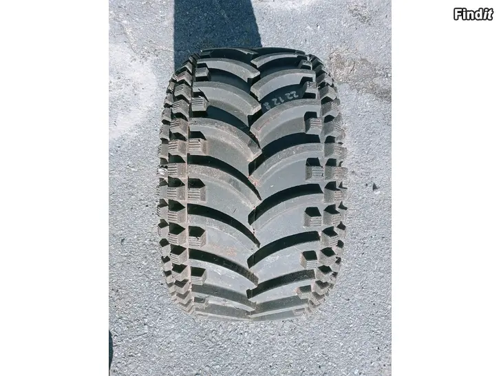 Säljes Mönkijän rengas 22-12-8 käyttämätön