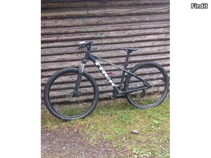 Myydään Trek pyörä