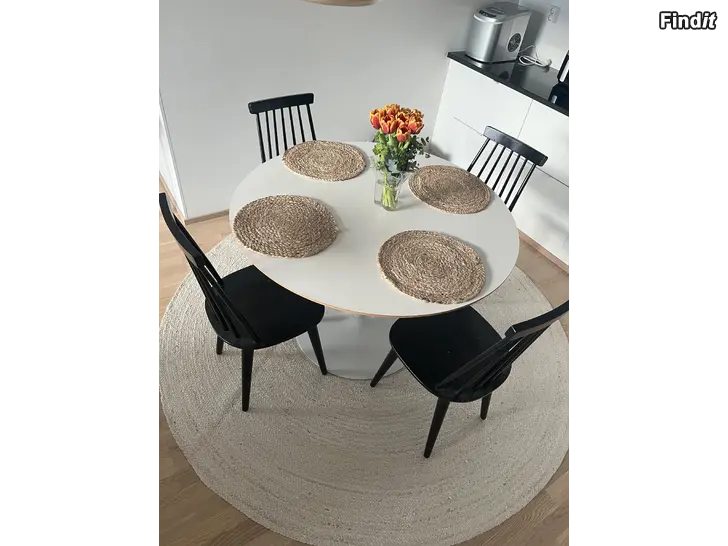 Myydään Pyöreä Pöytä ja tuolit