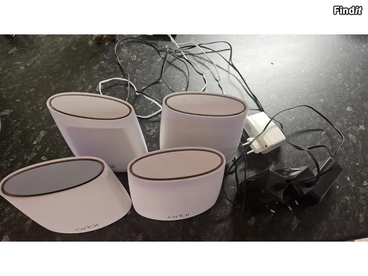Säljes Netgear Orbi RBR20 Router  3x RBS20 Satelliter Mesh WLAN System