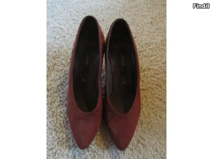 Myydään Käyttämättömät korkokengät, mokkanahkaa, koko 38