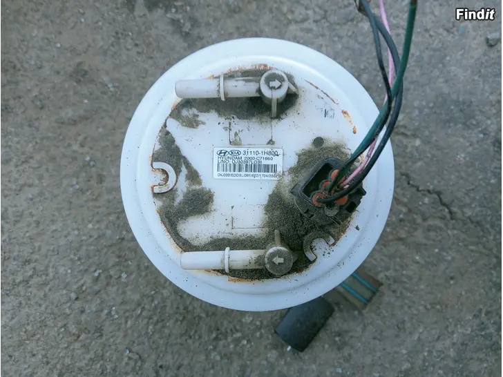Myydään Kia/Hyundai polttoainepumppu yksikkkö 31110-1H800