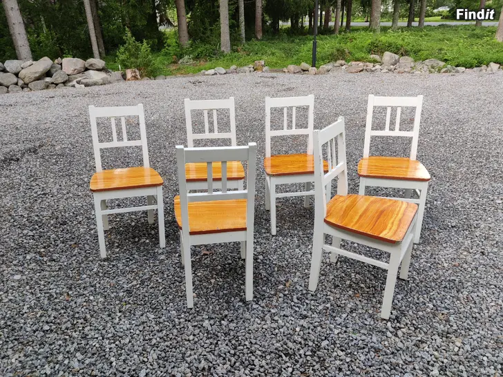 Säljes Stolar och bord