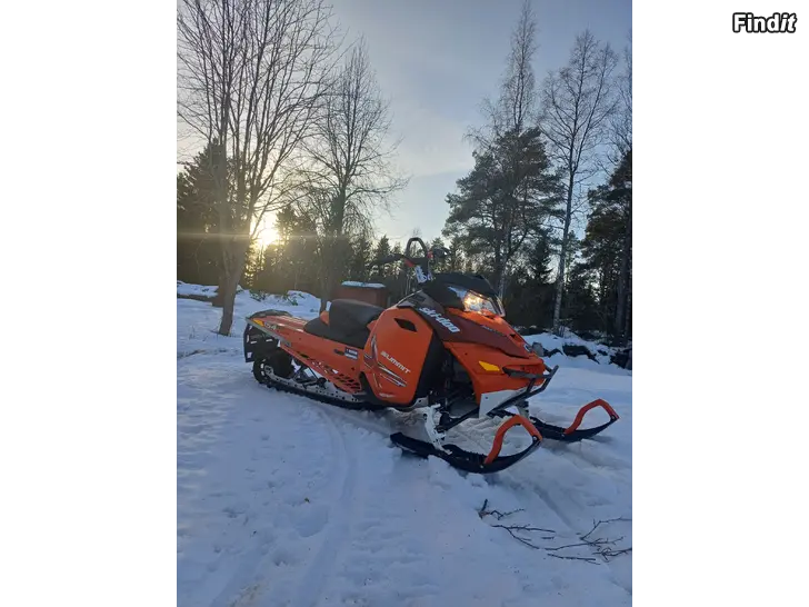 Säljes Skidoo summit 800