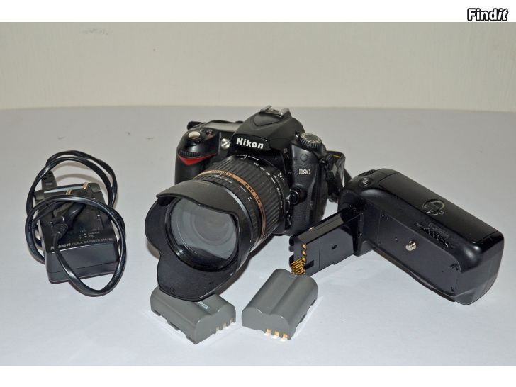 Myydään Nikon D 90  + Tamron 18- 270 mm