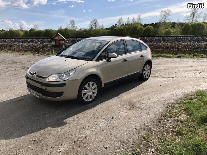 Myydään Citroën C4 1.6-16v -07 juuri kats